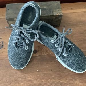Allbirds women's size 9 grayish charcoal sneaker